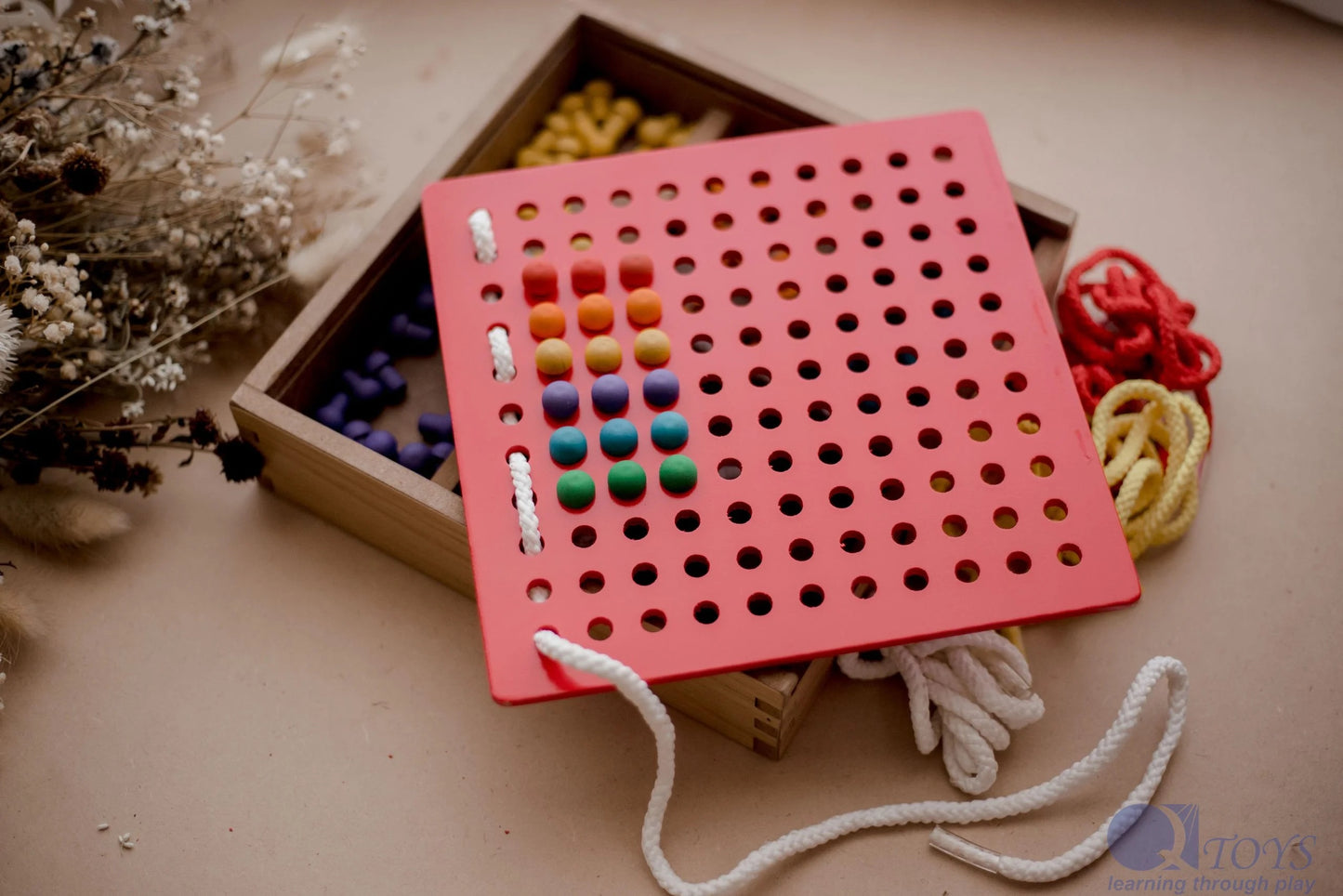 Peg and Lacing Box