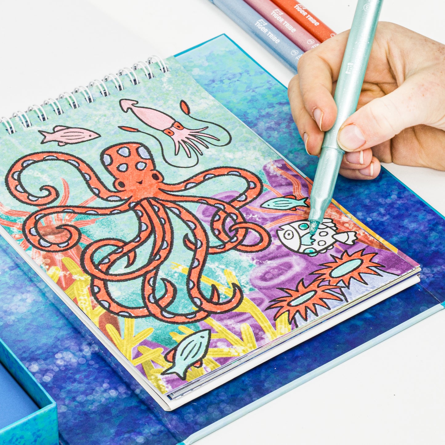 Shimmering Colouring Set - Sea Life