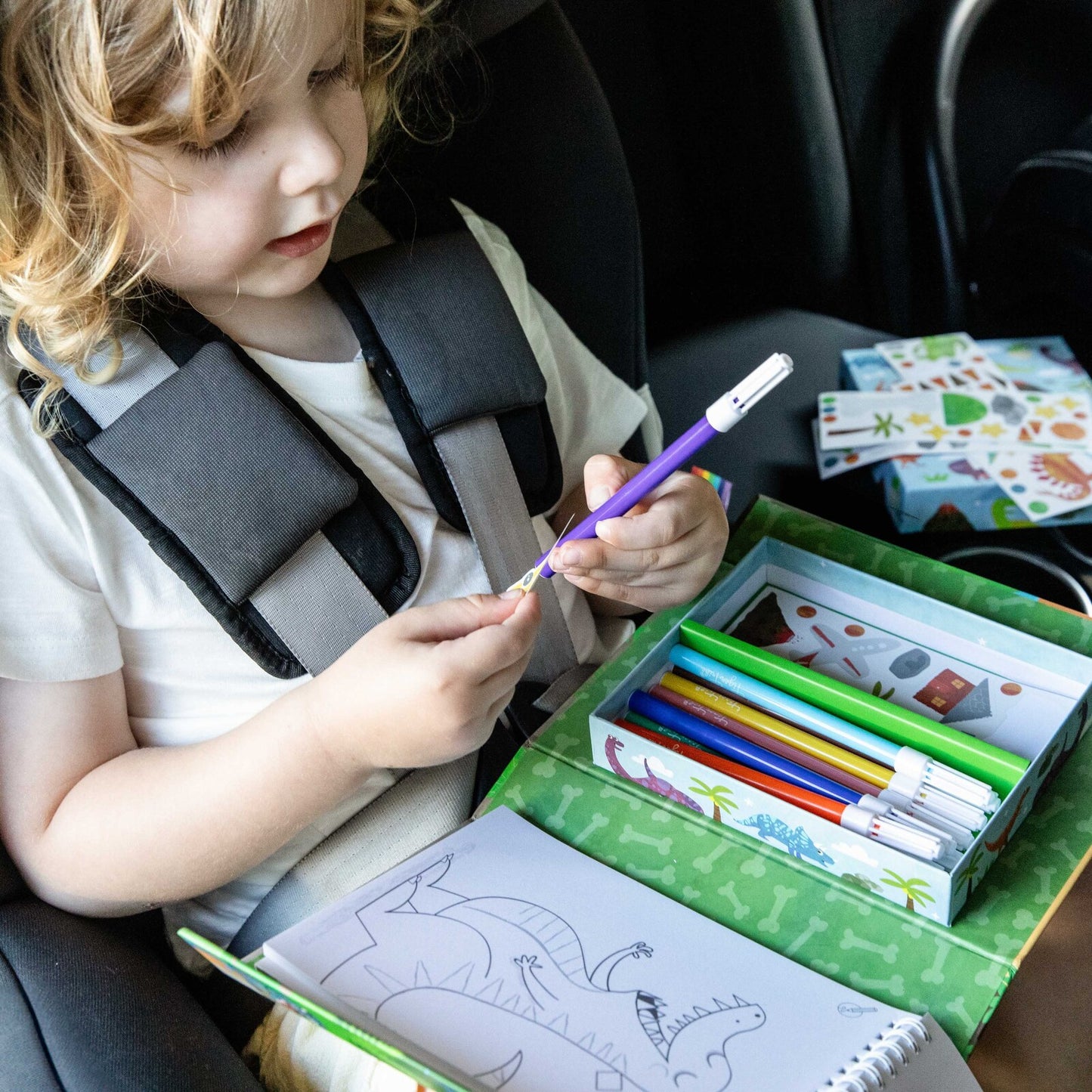 Colouring Set - Dinosuars