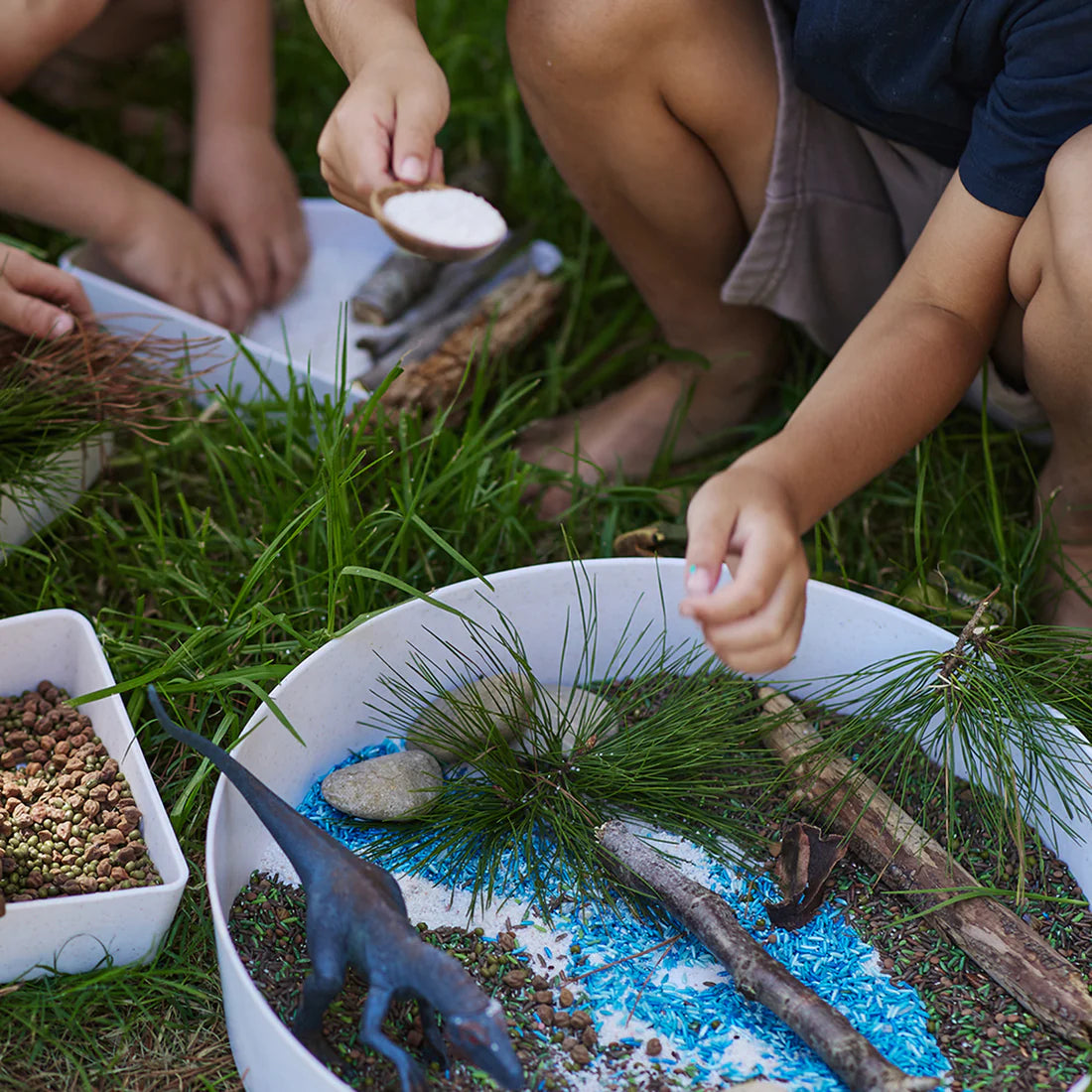 Busy Bee Tray **In Store Pick Up Only**