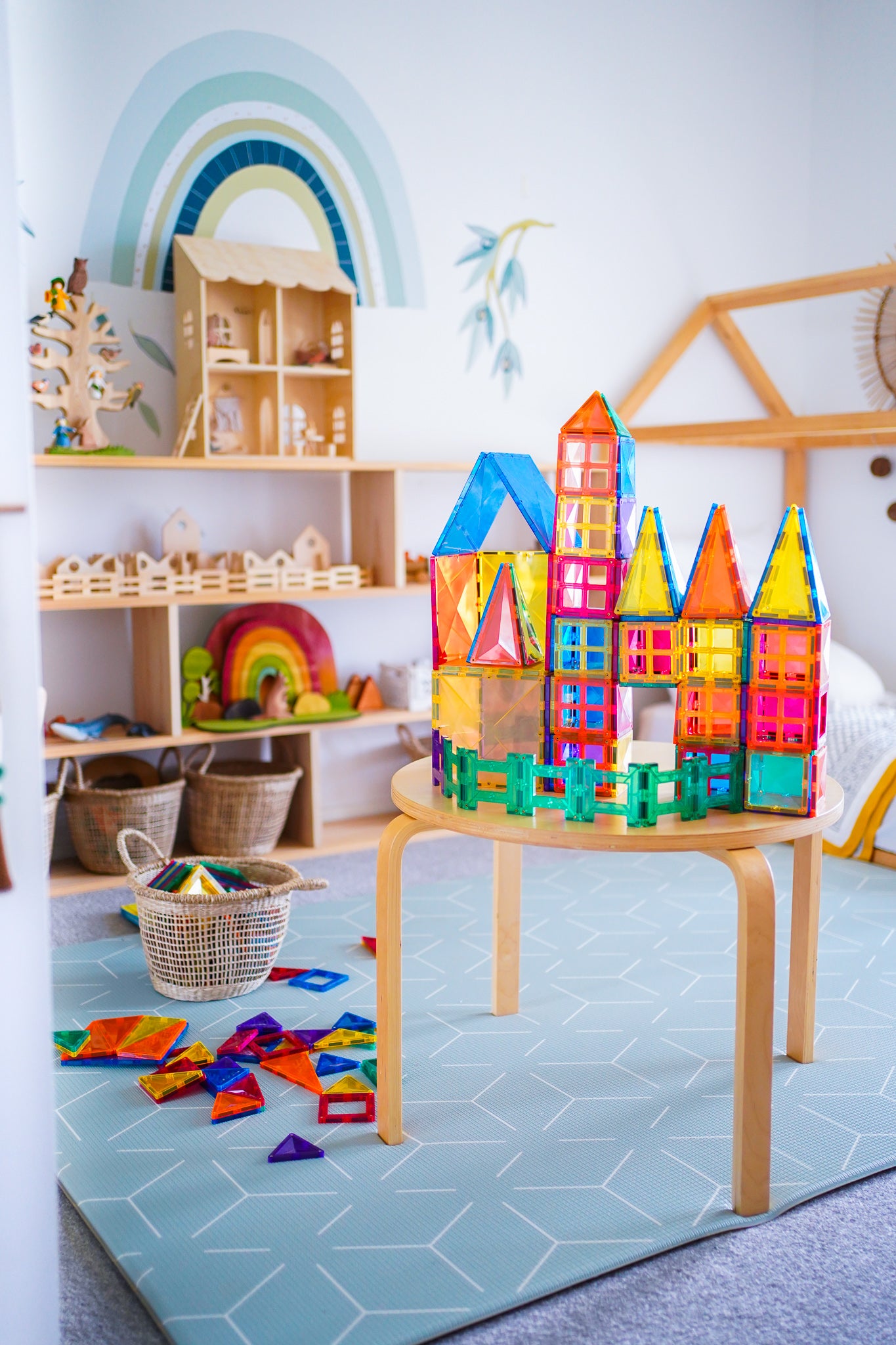 102 Piece Rainbow Creative Pack - Connetix Tiles