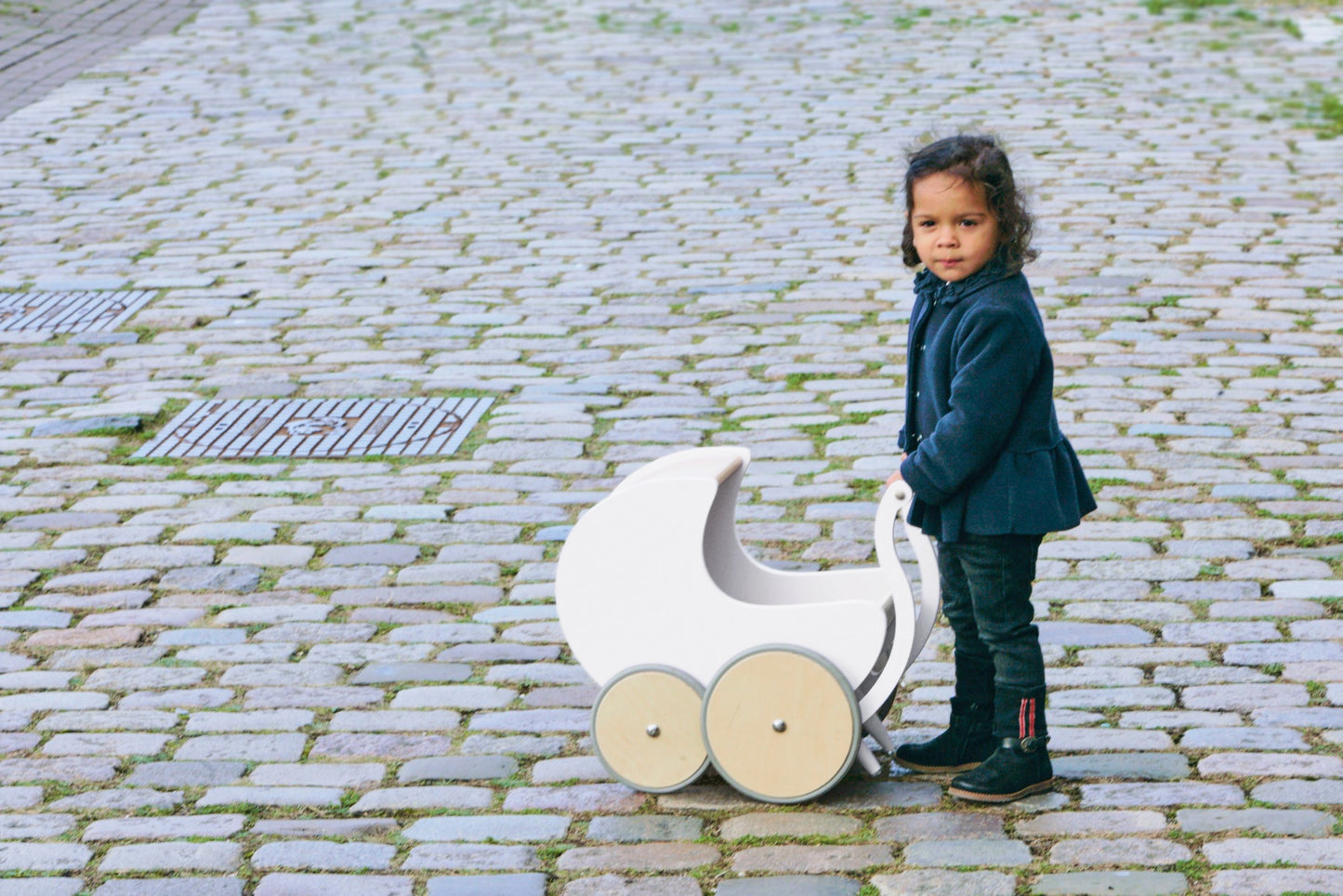 Kinderfeet Walker Pram - (Local Pick Up Only)