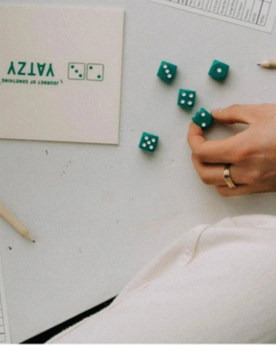 YATZY- THE CLASSIC DICE GAME