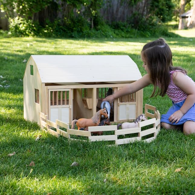 Countryside Stable and Corral