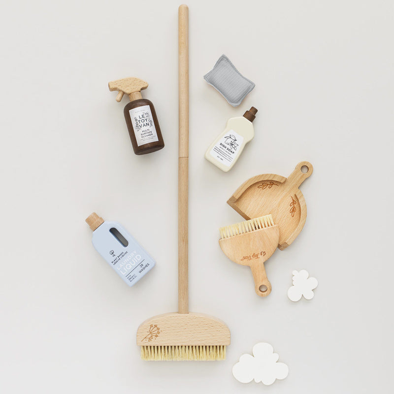 Wooden Cleaning Set