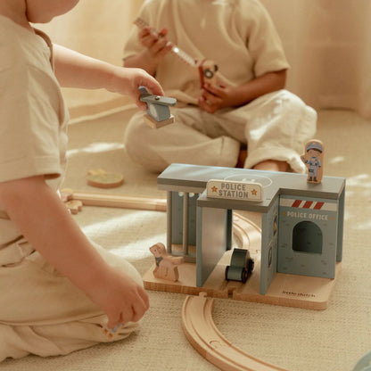 Little Dutch- Wooden Police Station