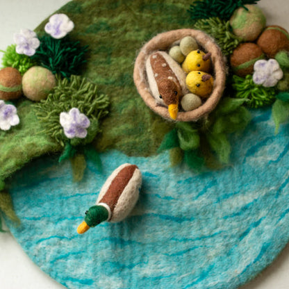 GUS + MABEL- Featherfloat Pond Felt Mat