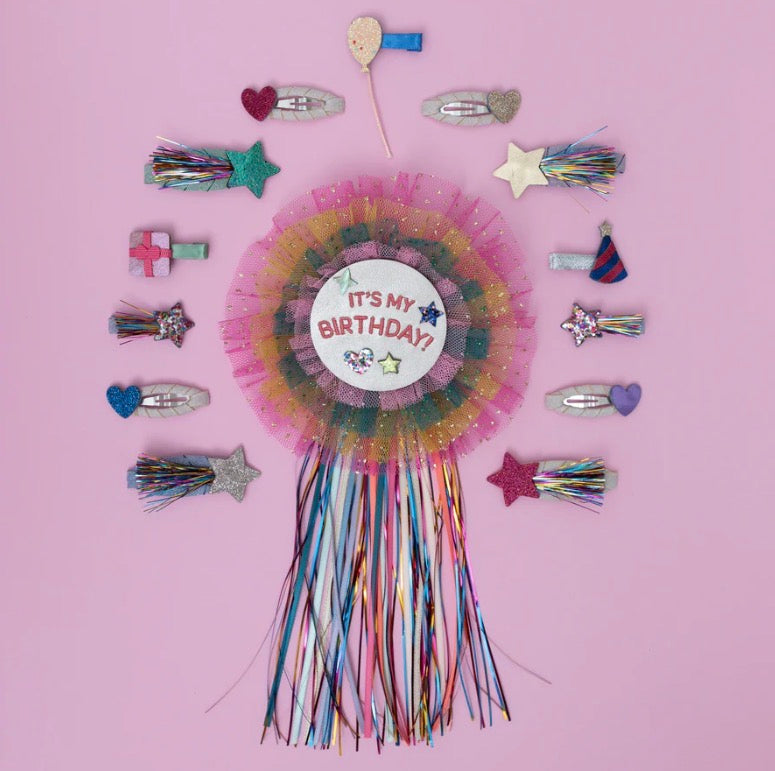 Diva Wow Birthday Badge