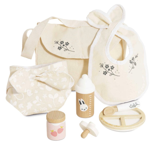 Dolls Nursing Kit and Bag - 8 Piece