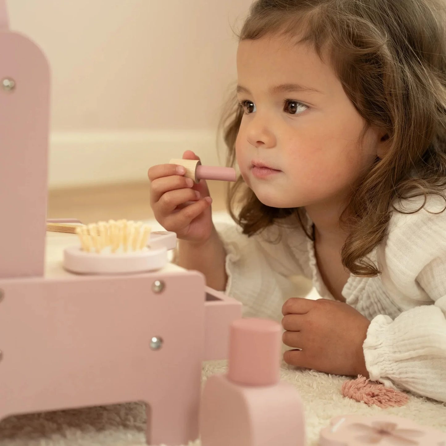 Little Dressing Table with Mirror