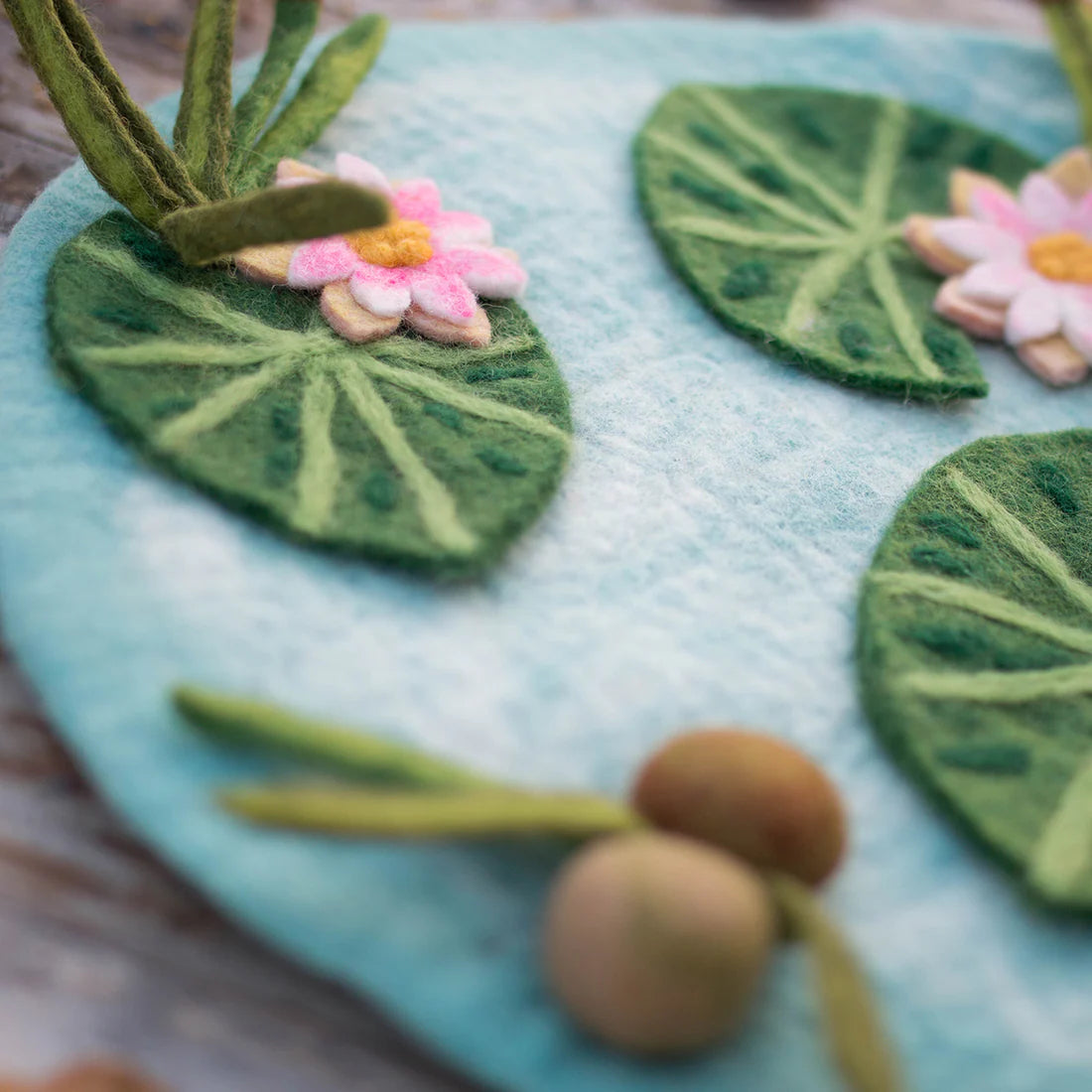 Lily Pad Pond Felt Habitat- Felt Mat (For Gus+Mabel Tray)