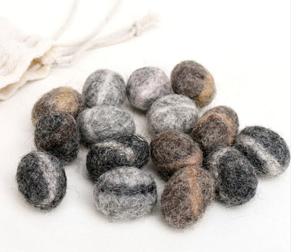 Felt Pebbles Stones in a Pouch - 3cm - 15 pebbles