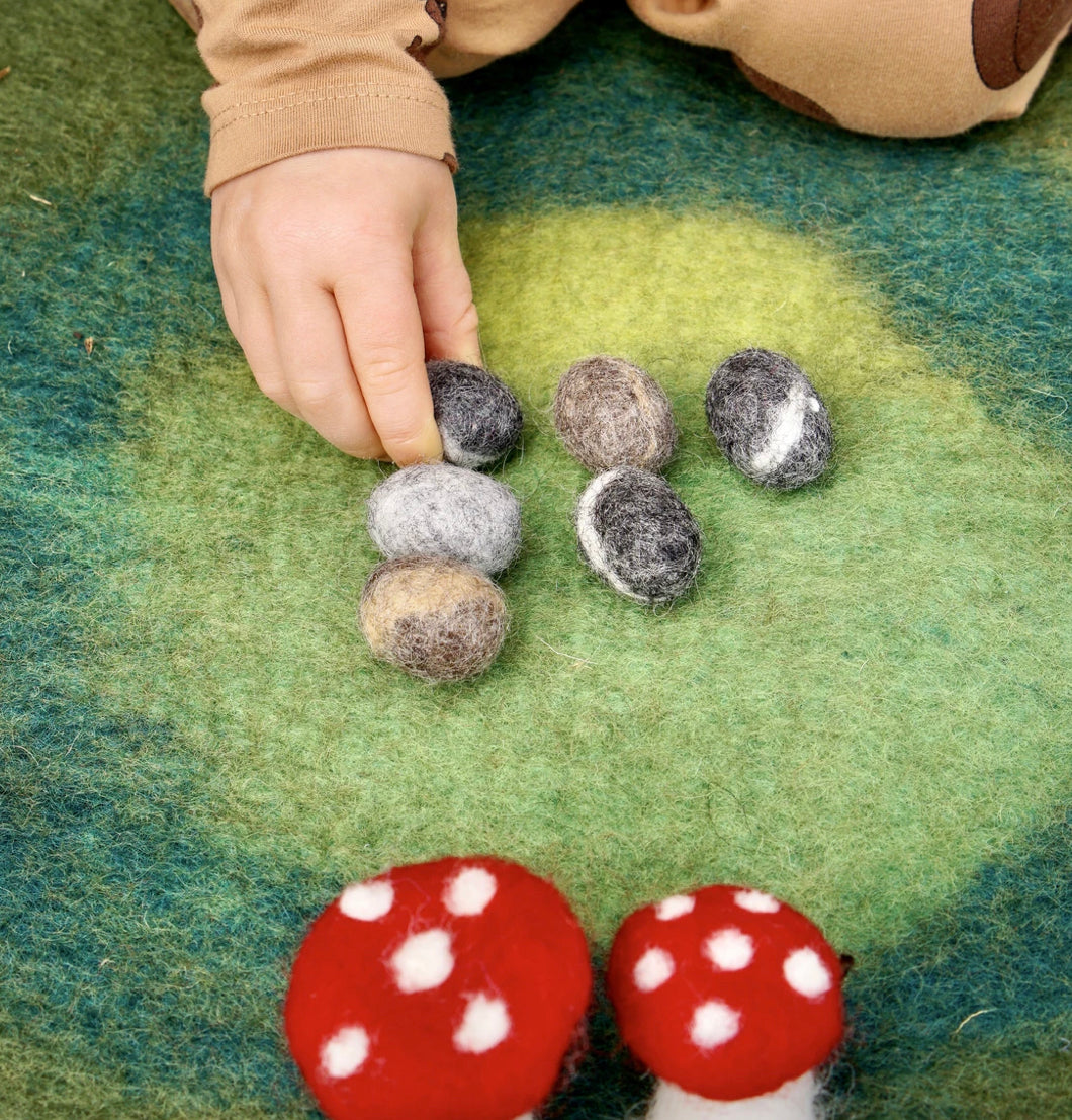 Felt Pebbles Stones in a Pouch - 3cm - 15 pebbles – My Small World ...