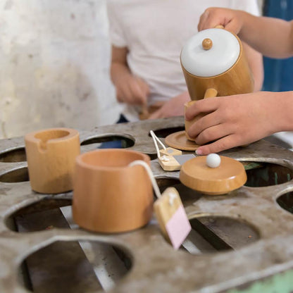 Iconic Tea Set