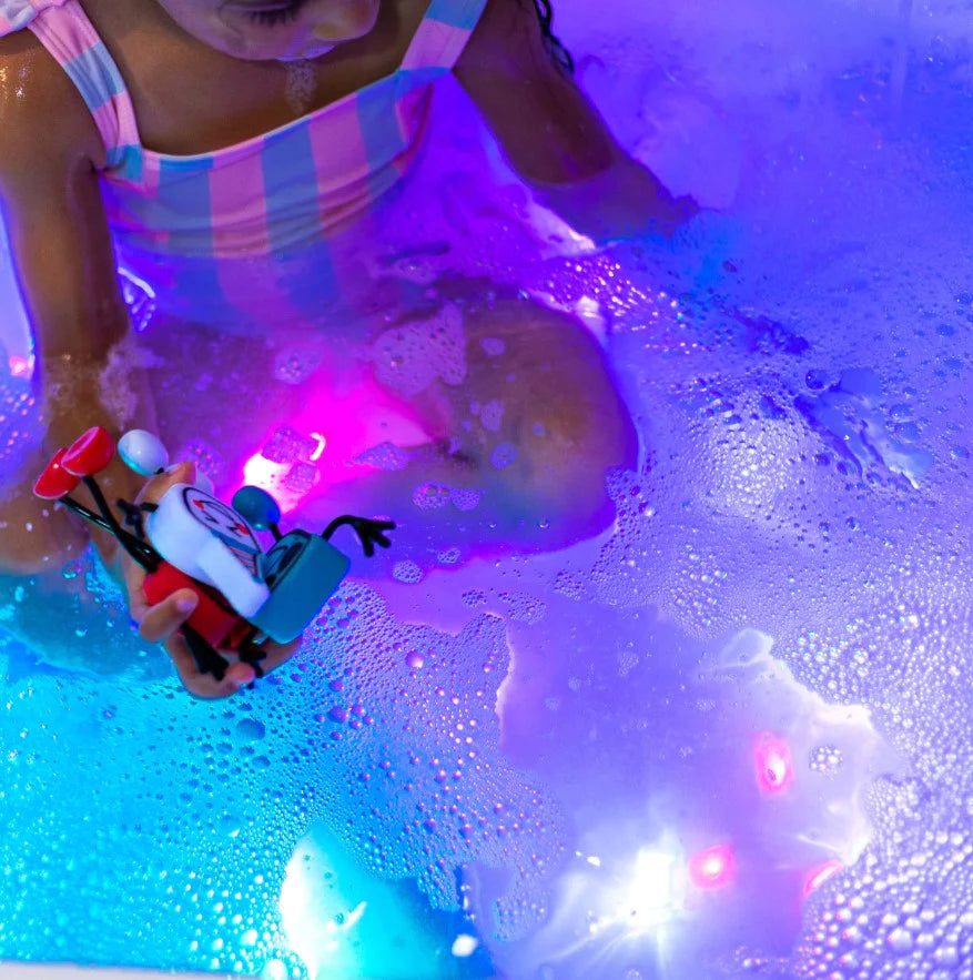 Glo pals - water activated light up cubes