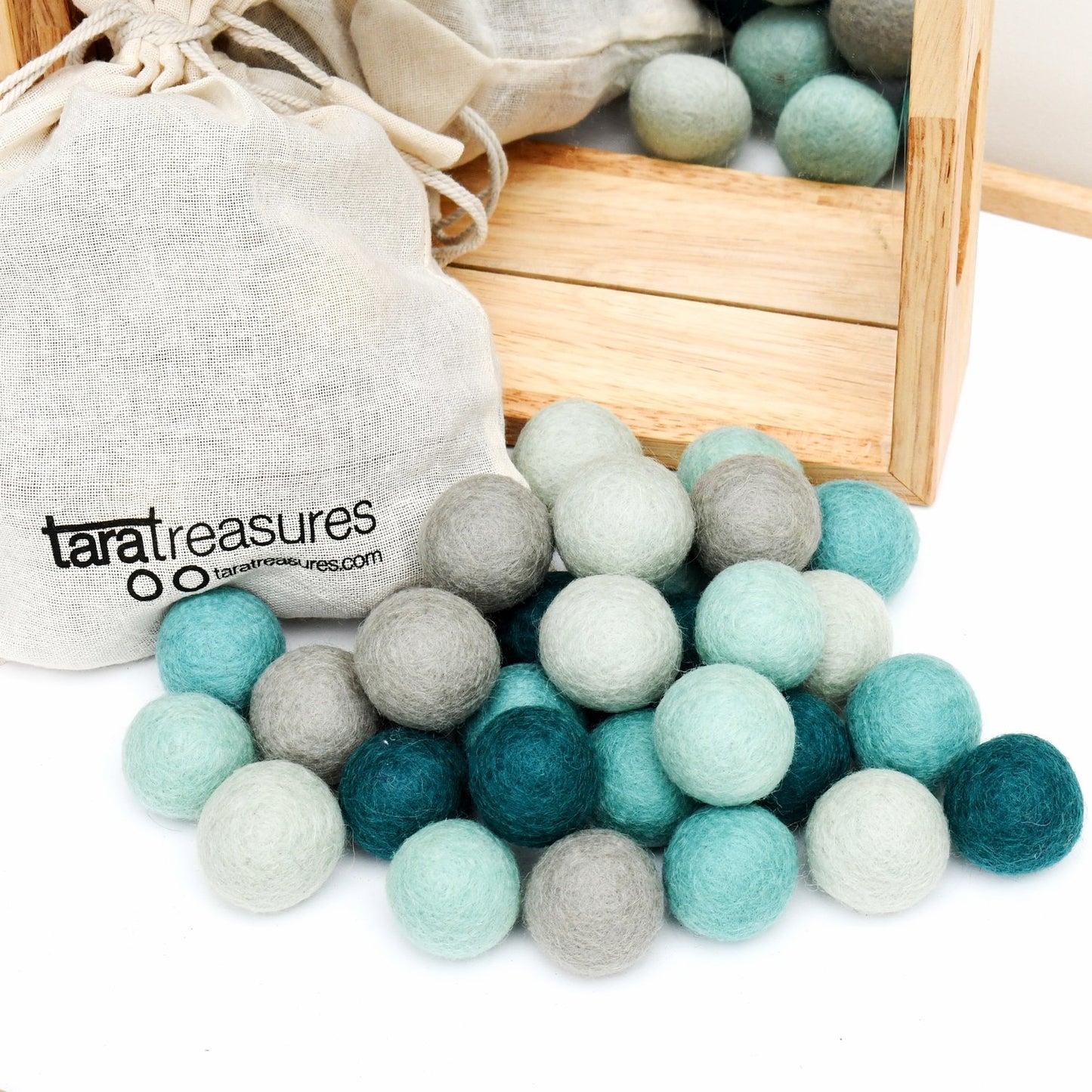 Wool Felt Balls in a Pouch -3cm 30 balls various colours